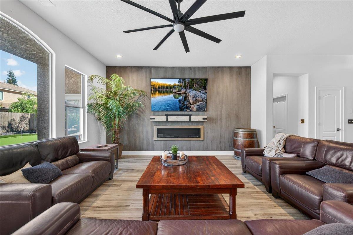 2776 E Muncie, Fresno, CA 93720