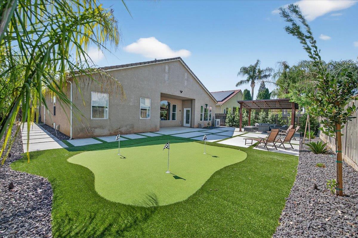 2776 E Muncie, Fresno, CA 93720