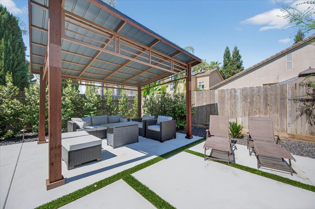 2776 E Muncie, Fresno, CA 93720