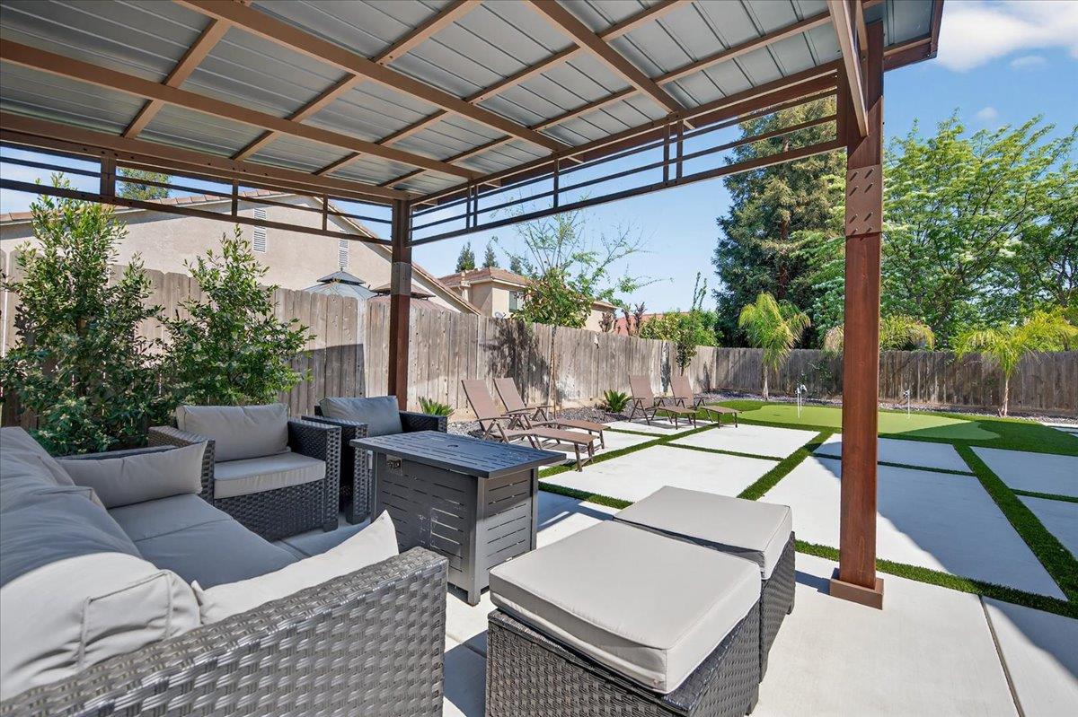 2776 E Muncie, Fresno, CA 93720