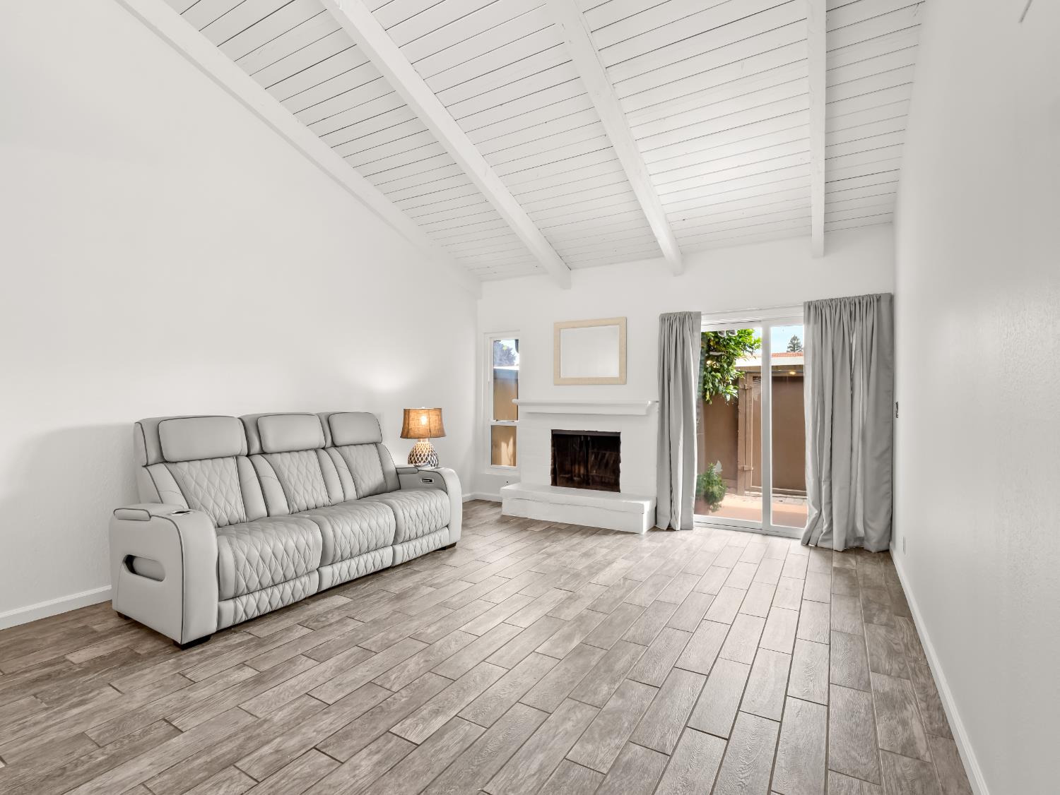 355 W Sierra Ave #110, Fresno, CA 93704