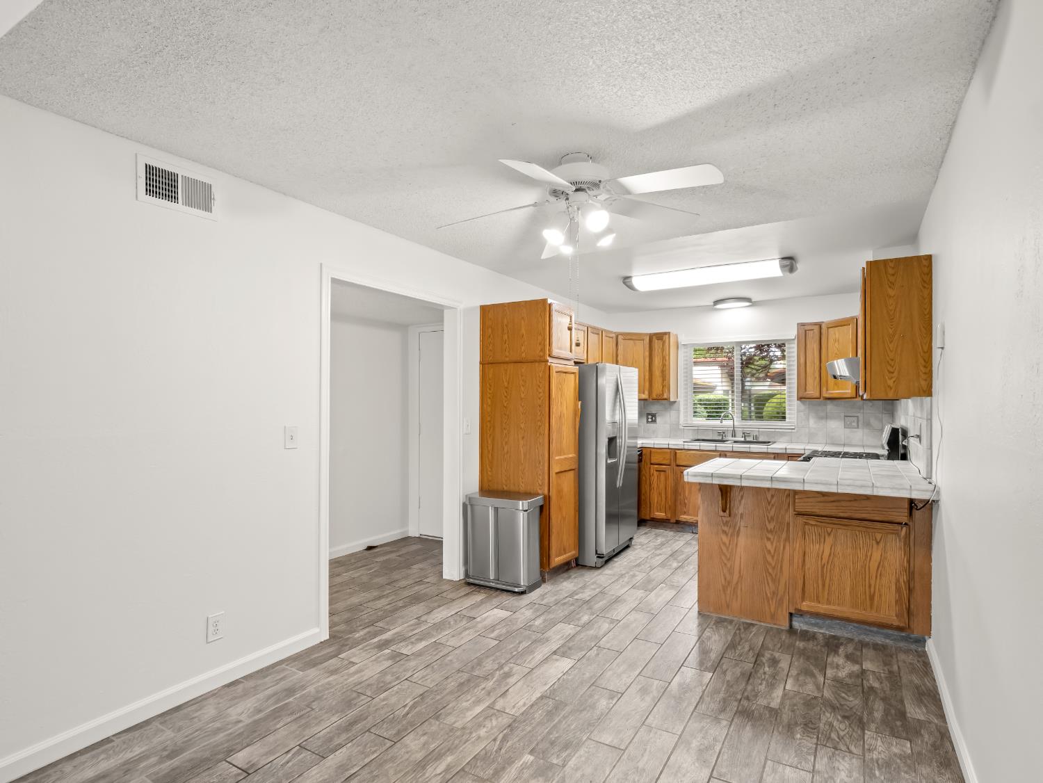 355 W Sierra Ave #110, Fresno, CA 93704