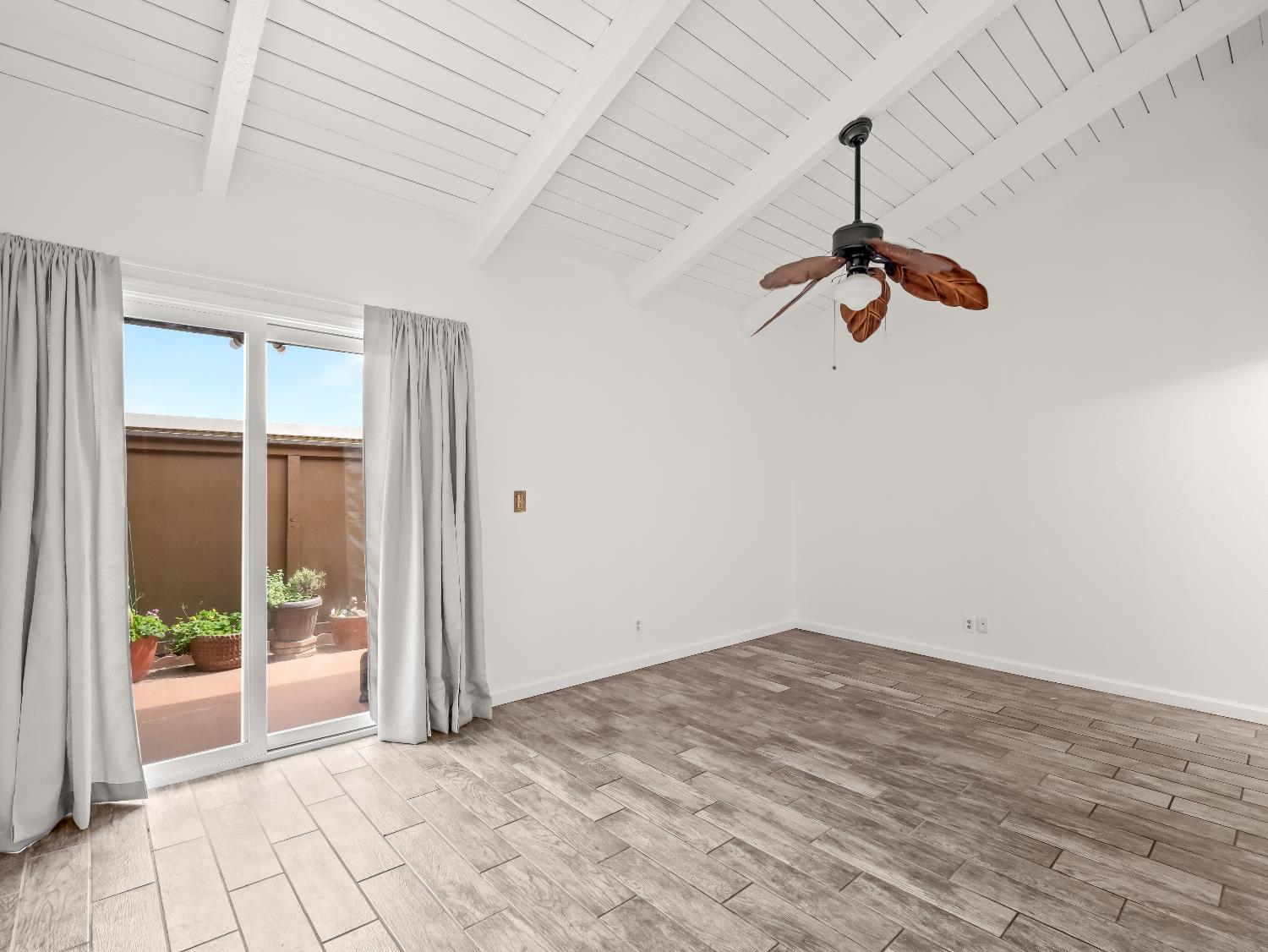 355 W Sierra Ave #110, Fresno, CA 93704