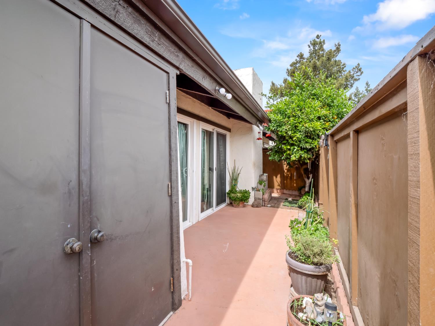 355 W Sierra Ave #110, Fresno, CA 93704