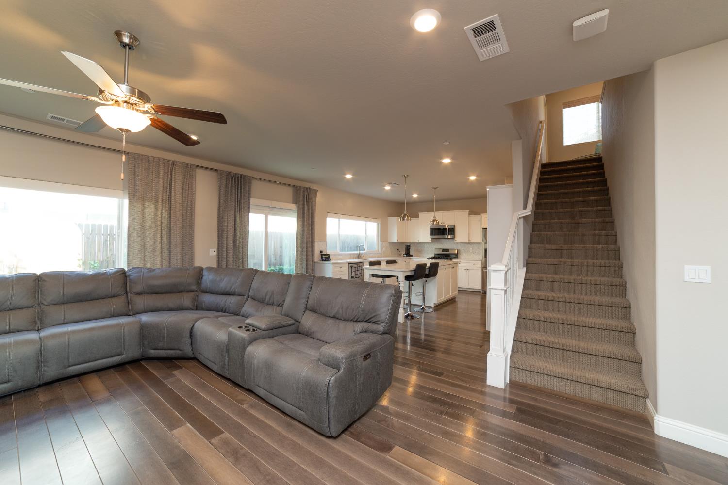 6026 E Fedora Ave, Fresno, CA 93727