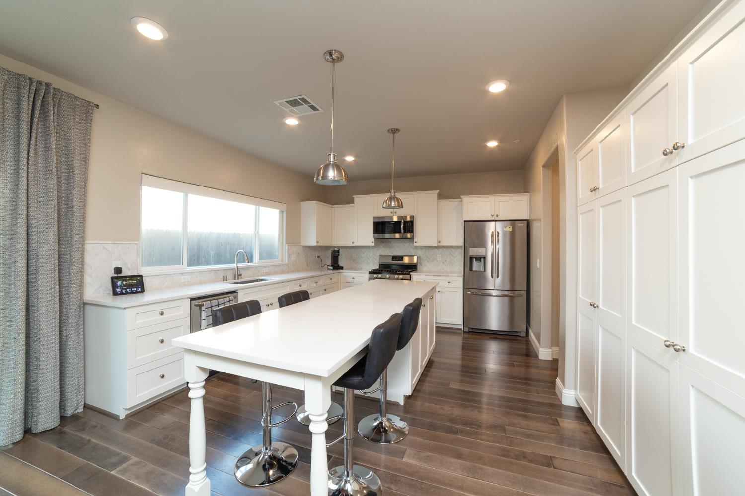 6026 E Fedora Ave, Fresno, CA 93727