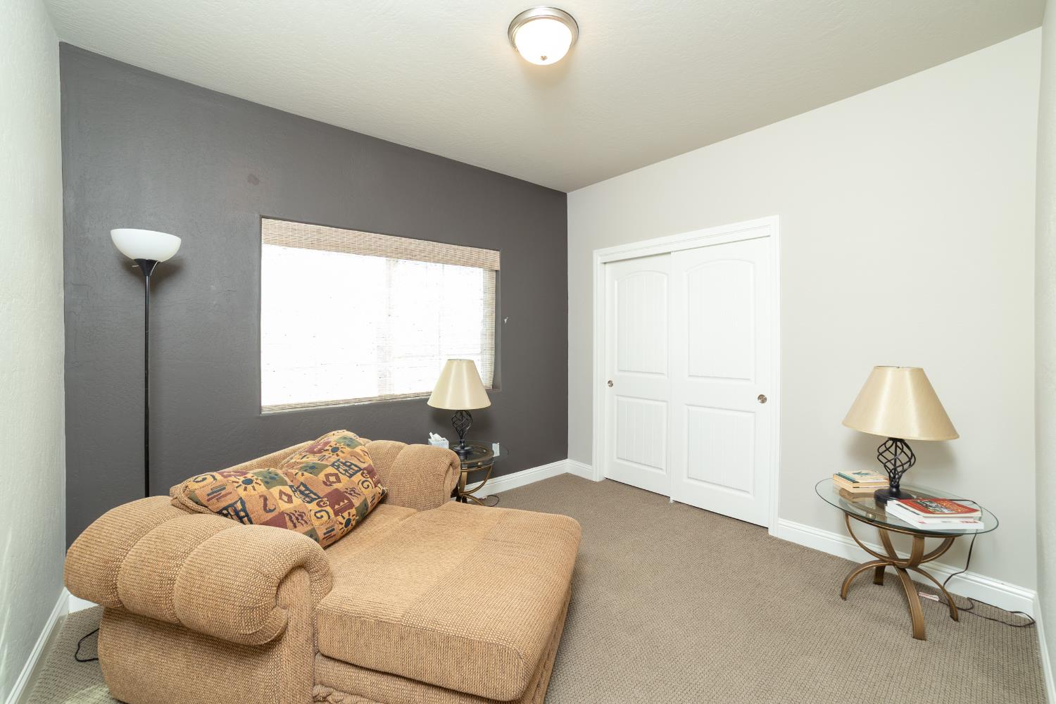 6026 E Fedora Ave, Fresno, CA 93727