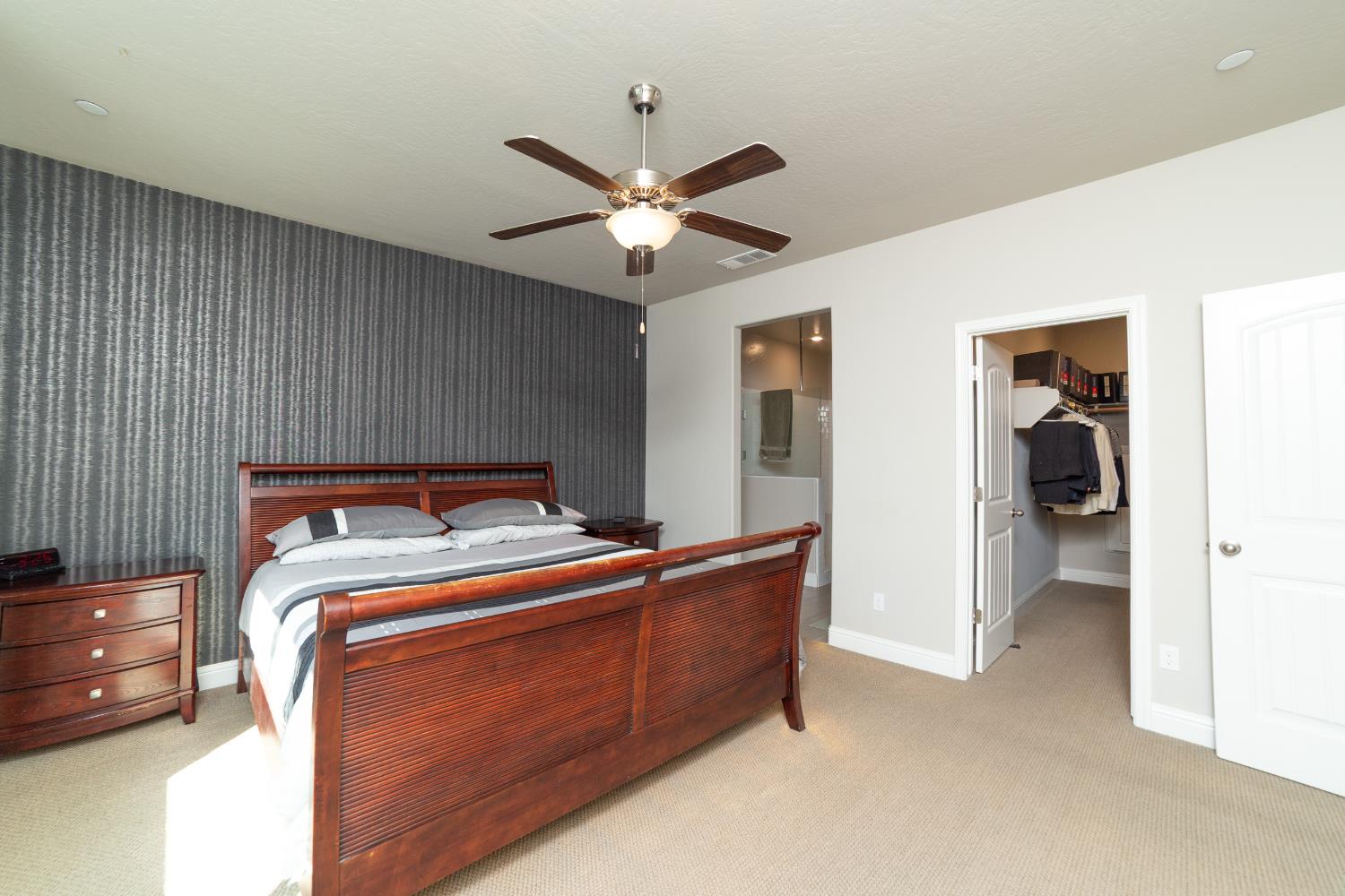 6026 E Fedora Ave, Fresno, CA 93727