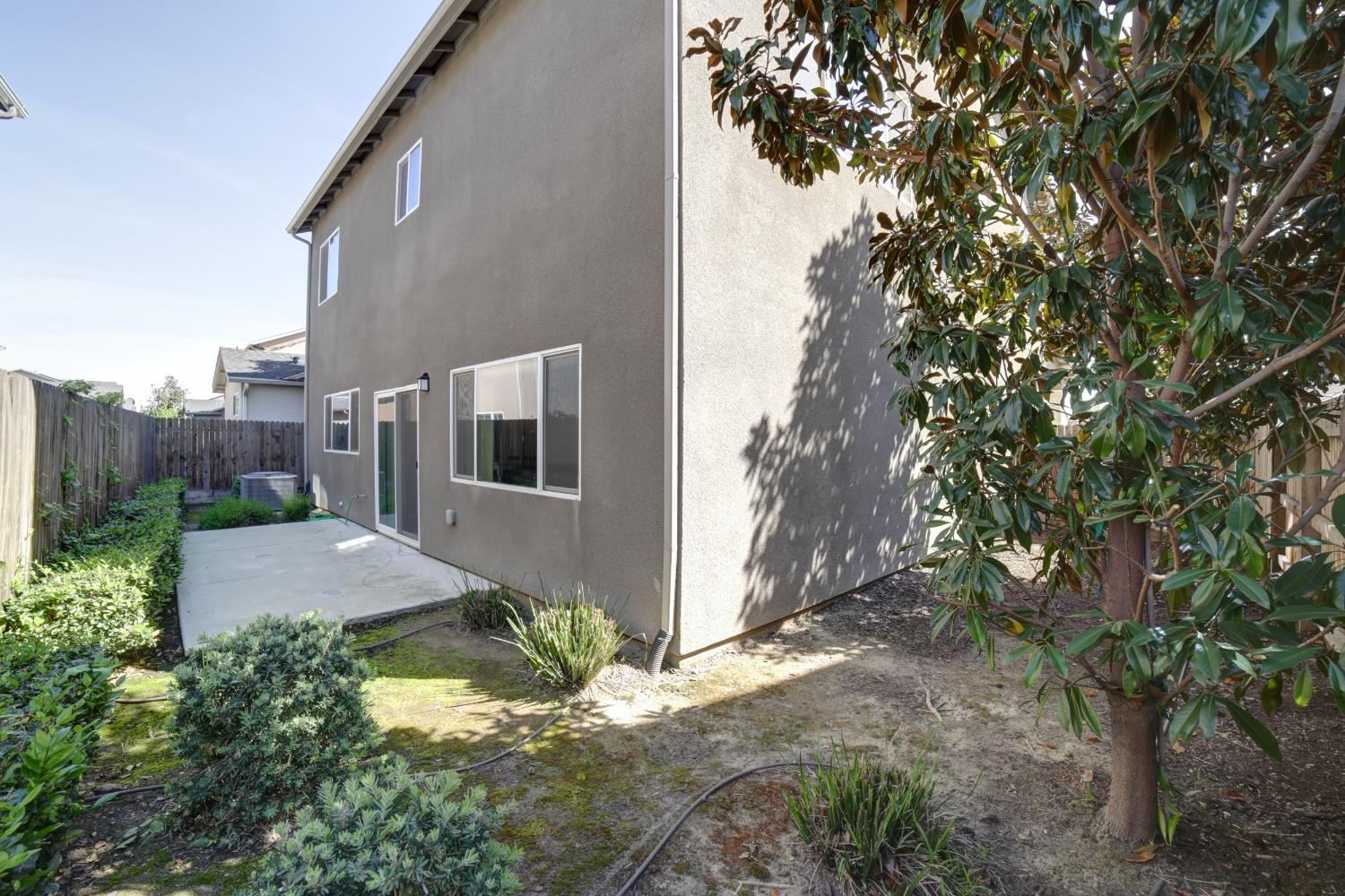 6026 E Fedora Ave, Fresno, CA 93727