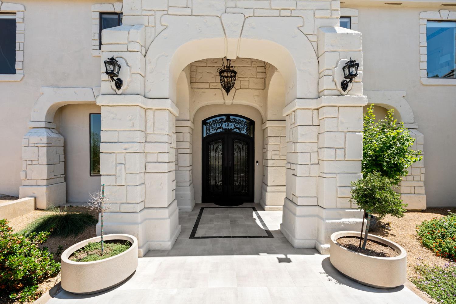 14215 Killarney Dr, Madera, CA 93636