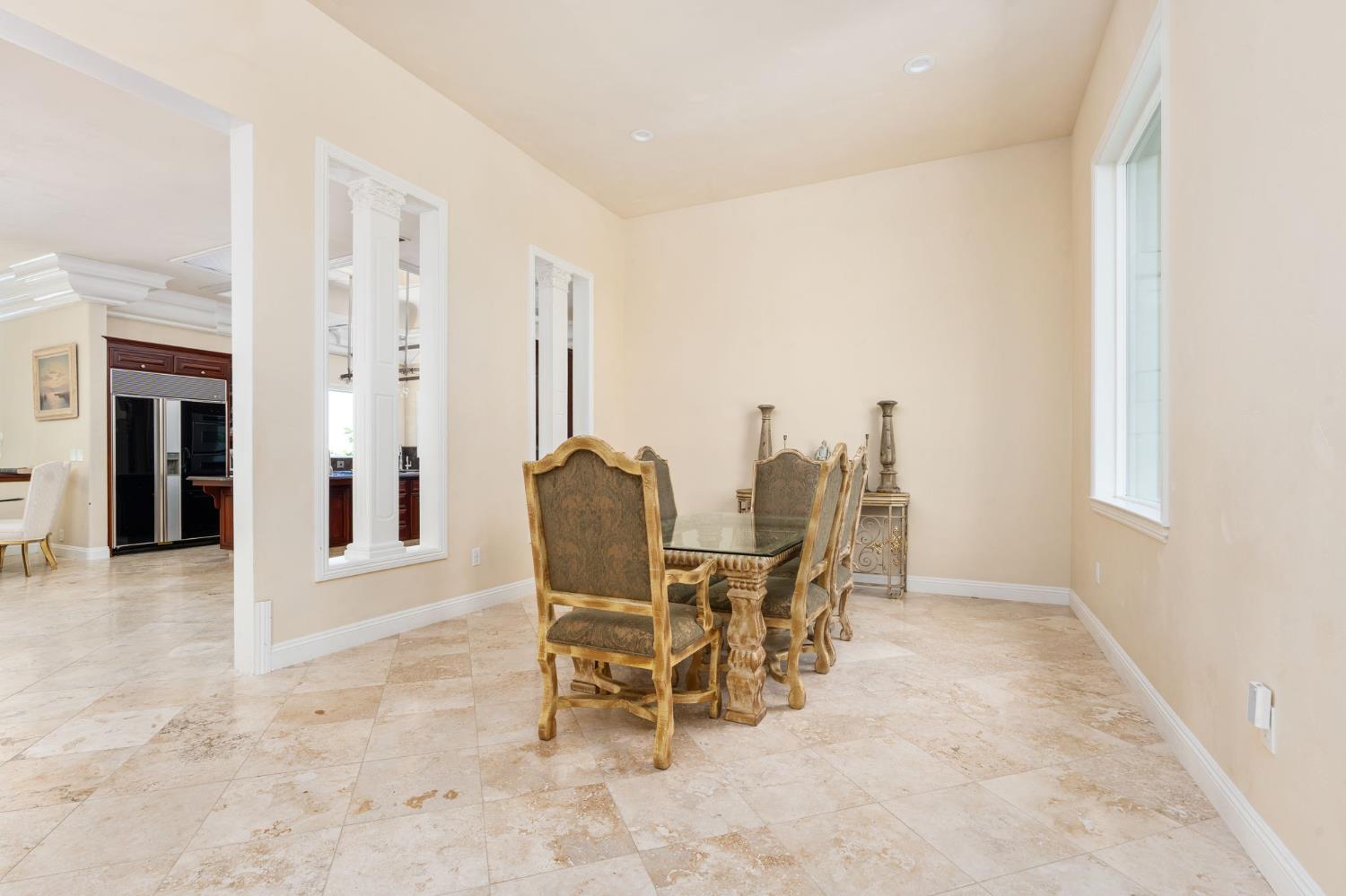 14215 Killarney Dr, Madera, CA 93636