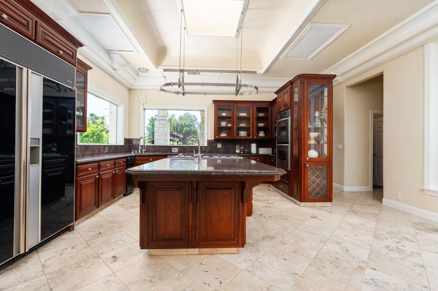 14215 Killarney Dr, Madera, CA 93636