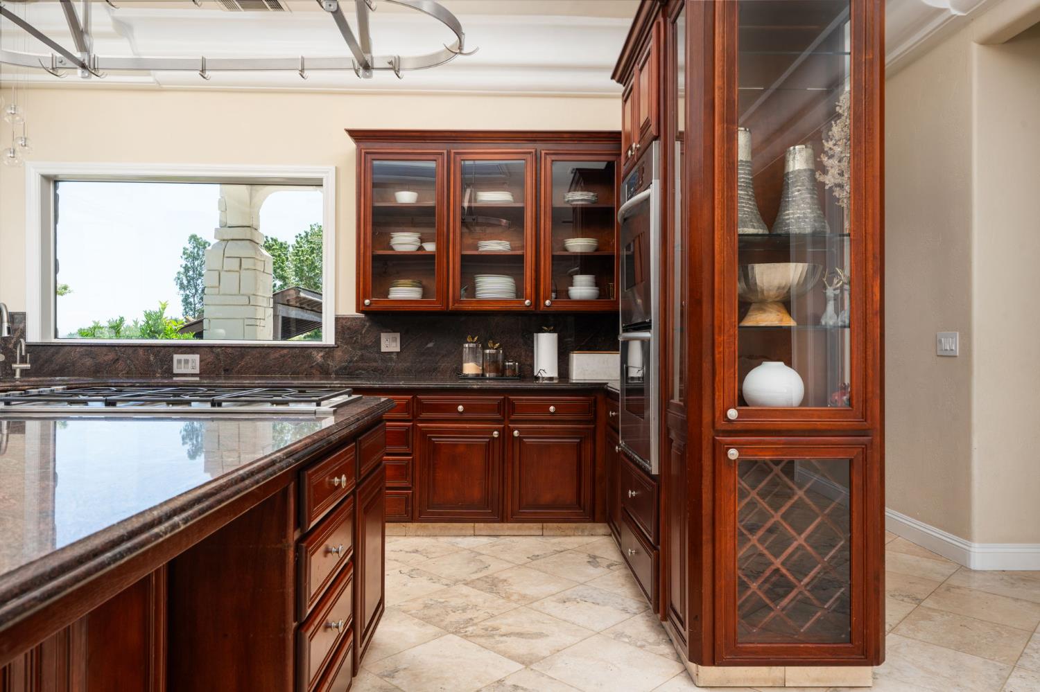 14215 Killarney Dr, Madera, CA 93636