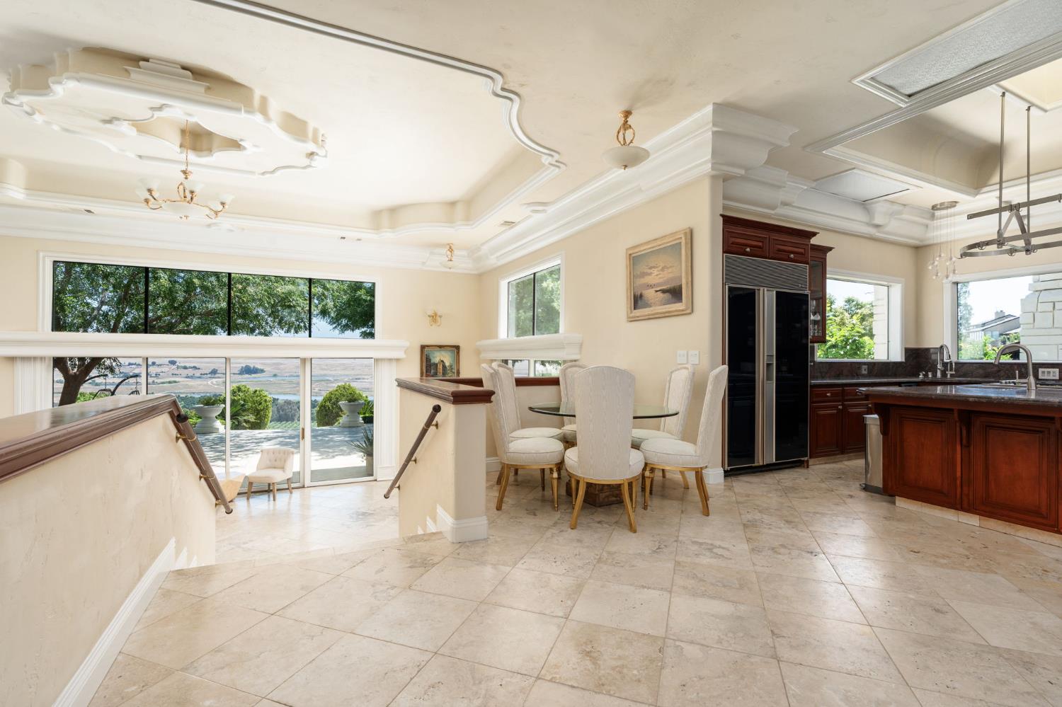 14215 Killarney Dr, Madera, CA 93636