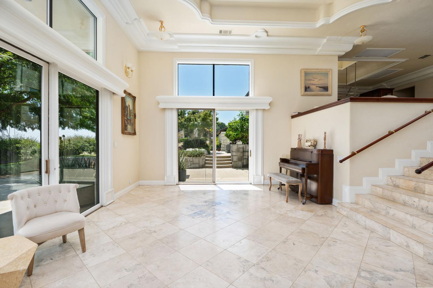 14215 Killarney Dr, Madera, CA 93636