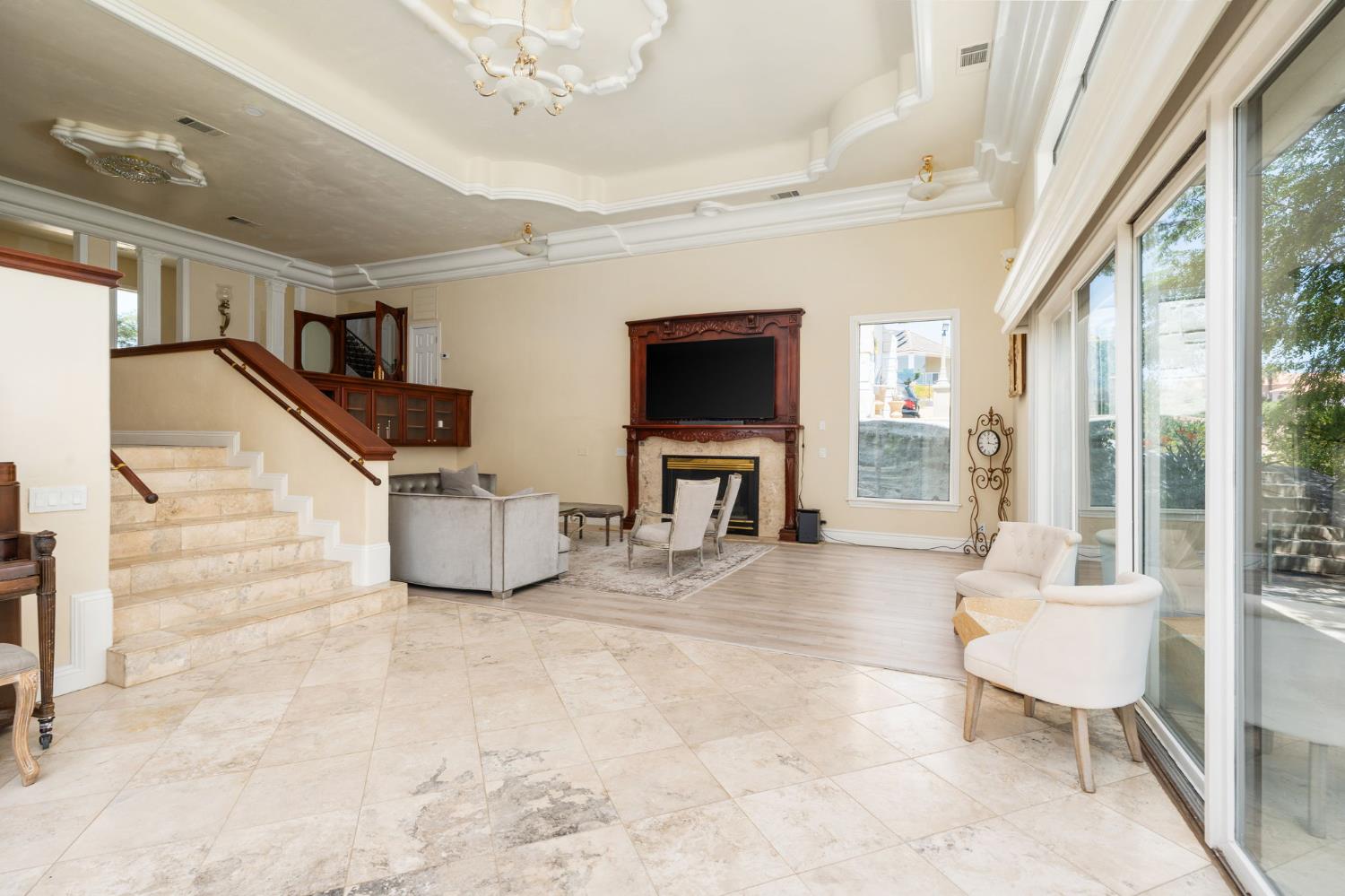 14215 Killarney Dr, Madera, CA 93636