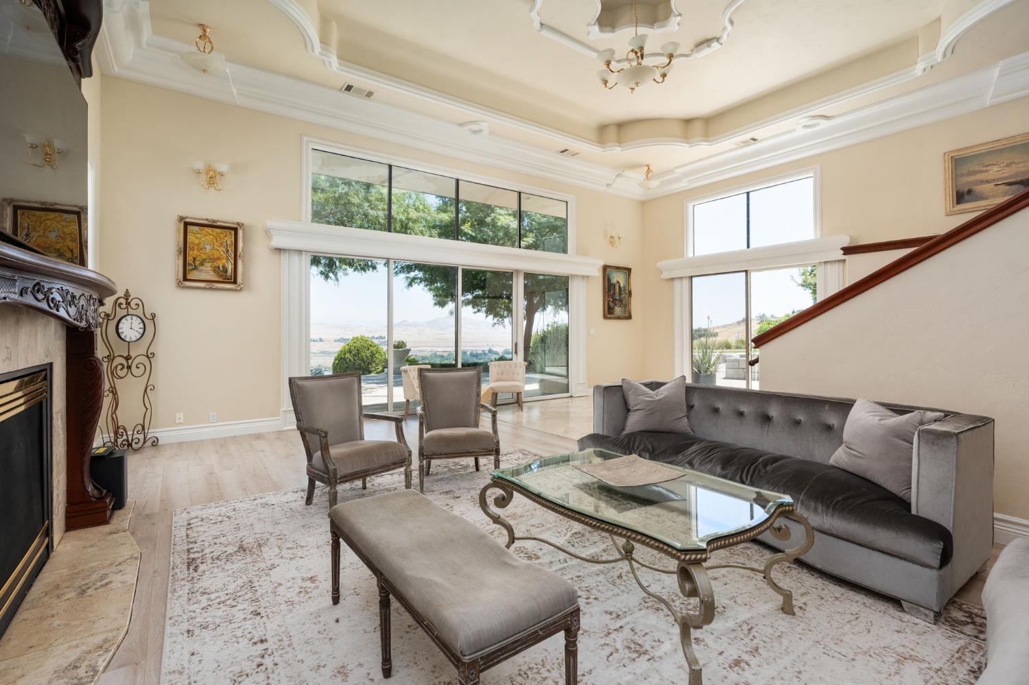 14215 Killarney Dr, Madera, CA 93636