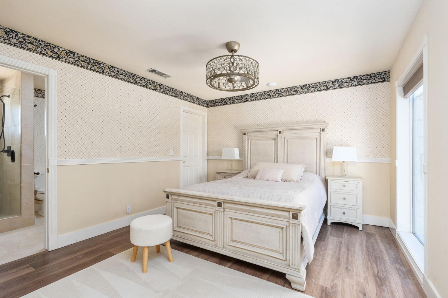 14215 Killarney Dr, Madera, CA 93636