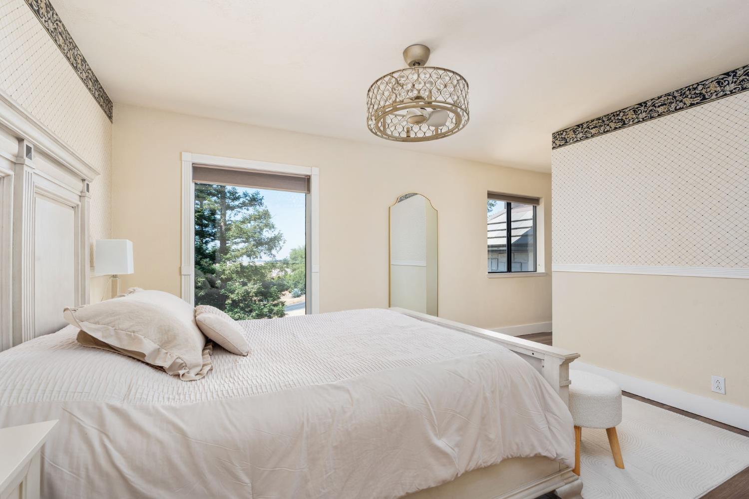 14215 Killarney Dr, Madera, CA 93636