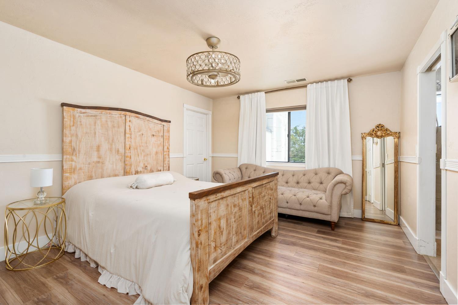 14215 Killarney Dr, Madera, CA 93636