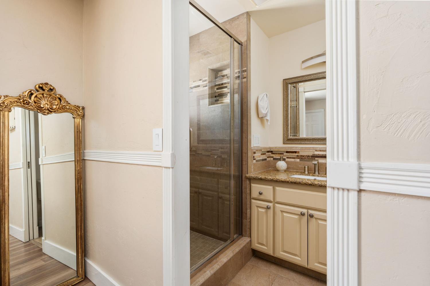 14215 Killarney Dr, Madera, CA 93636