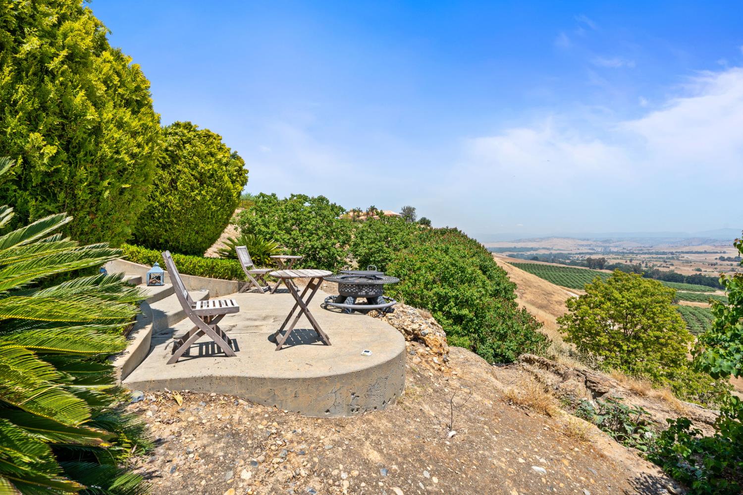 14215 Killarney Dr, Madera, CA 93636