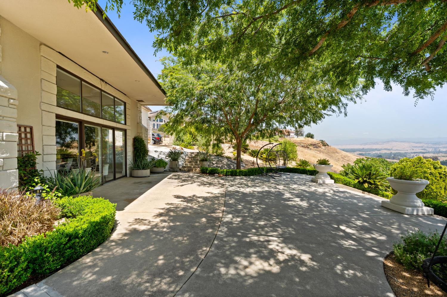 14215 Killarney Dr, Madera, CA 93636