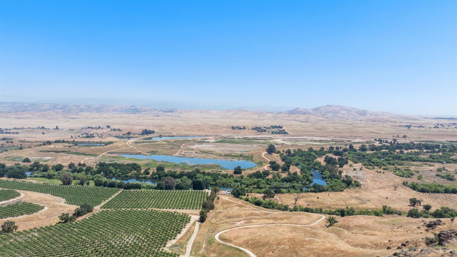 14215 Killarney Dr, Madera, CA 93636