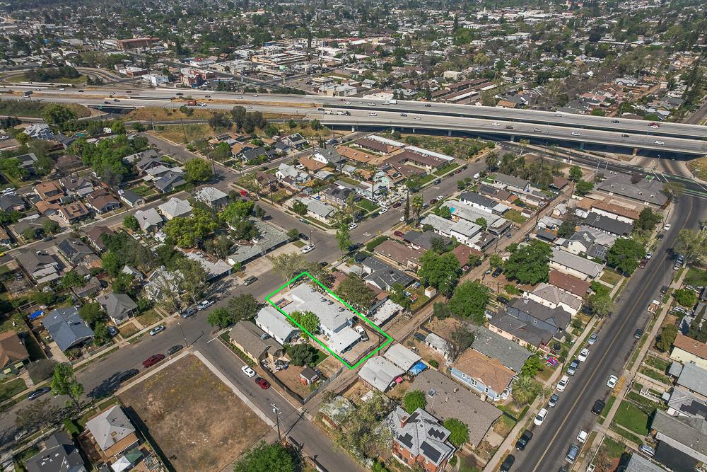 402 N Poplar Ave, Fresno, CA 93701