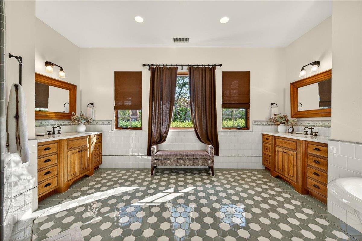 12370 N Via Il Prato Ave, Clovis, CA 93619