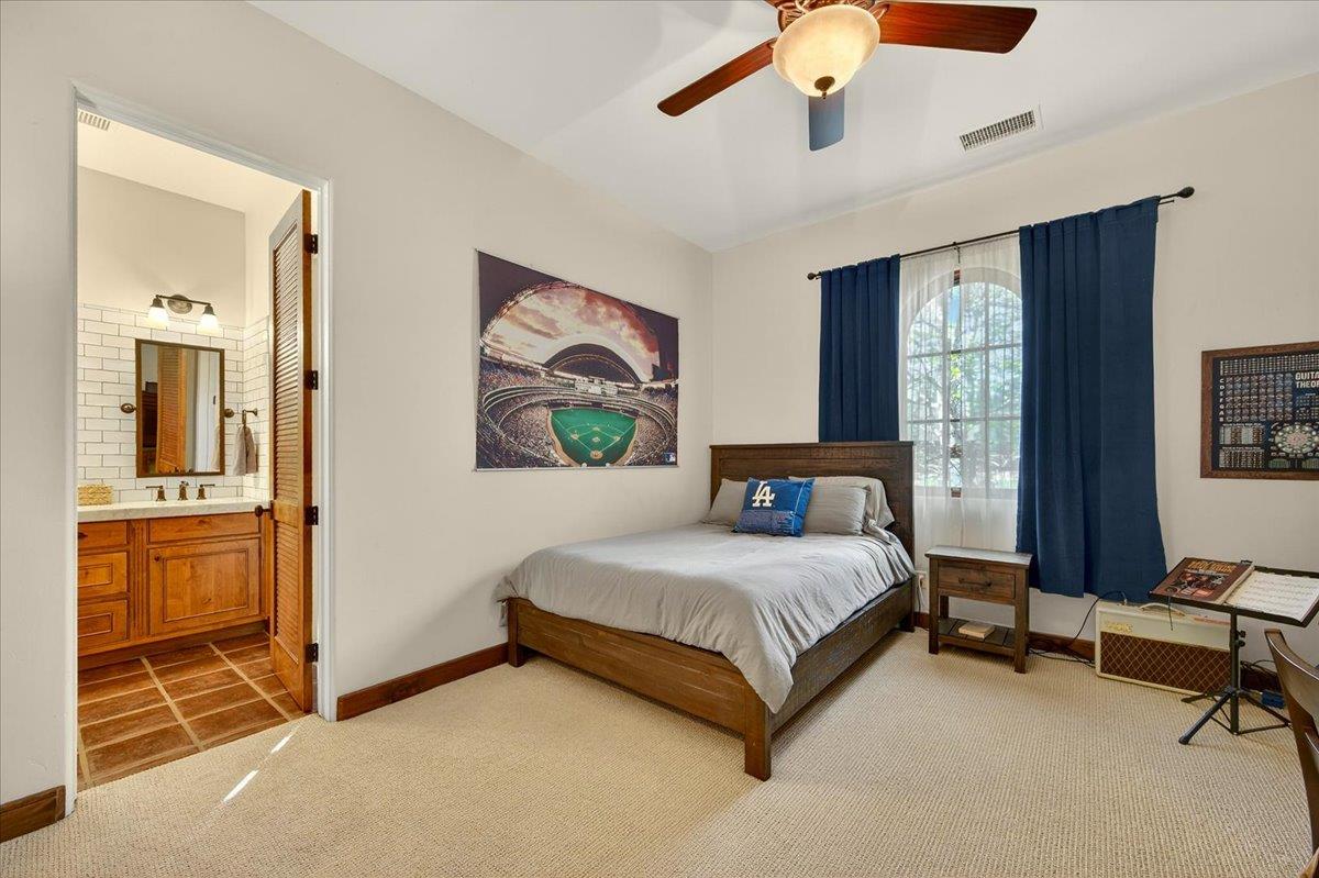 12370 N Via Il Prato Ave, Clovis, CA 93619