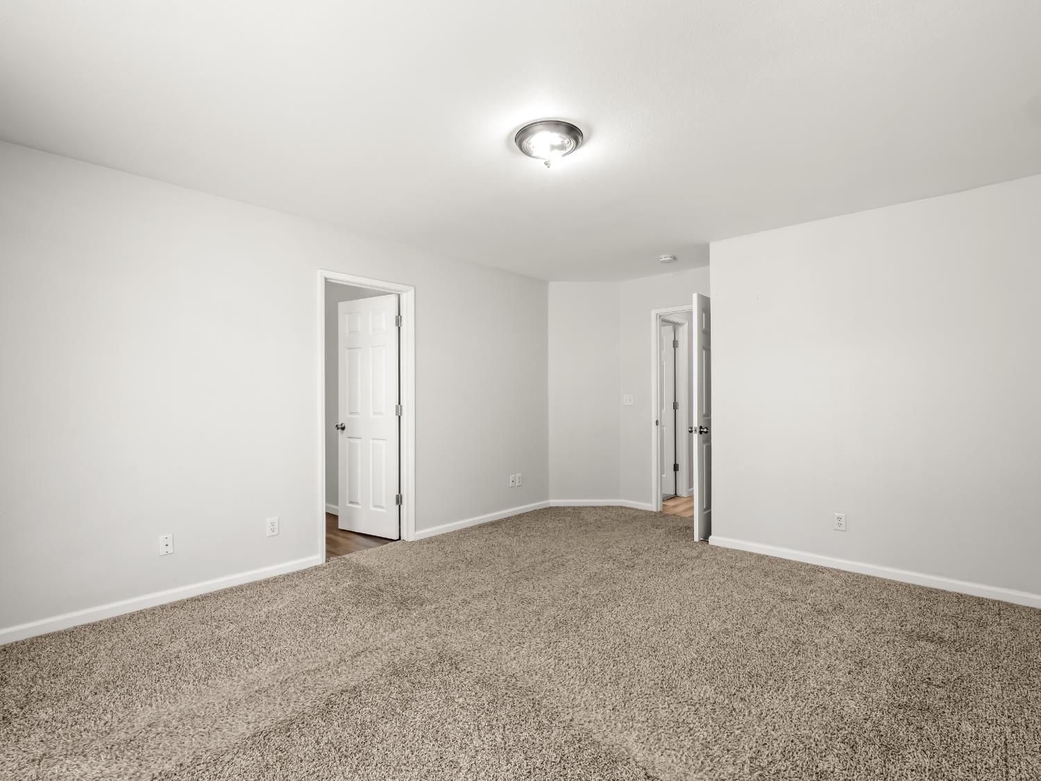 390 Tucker Ave, Sanger, CA 93657