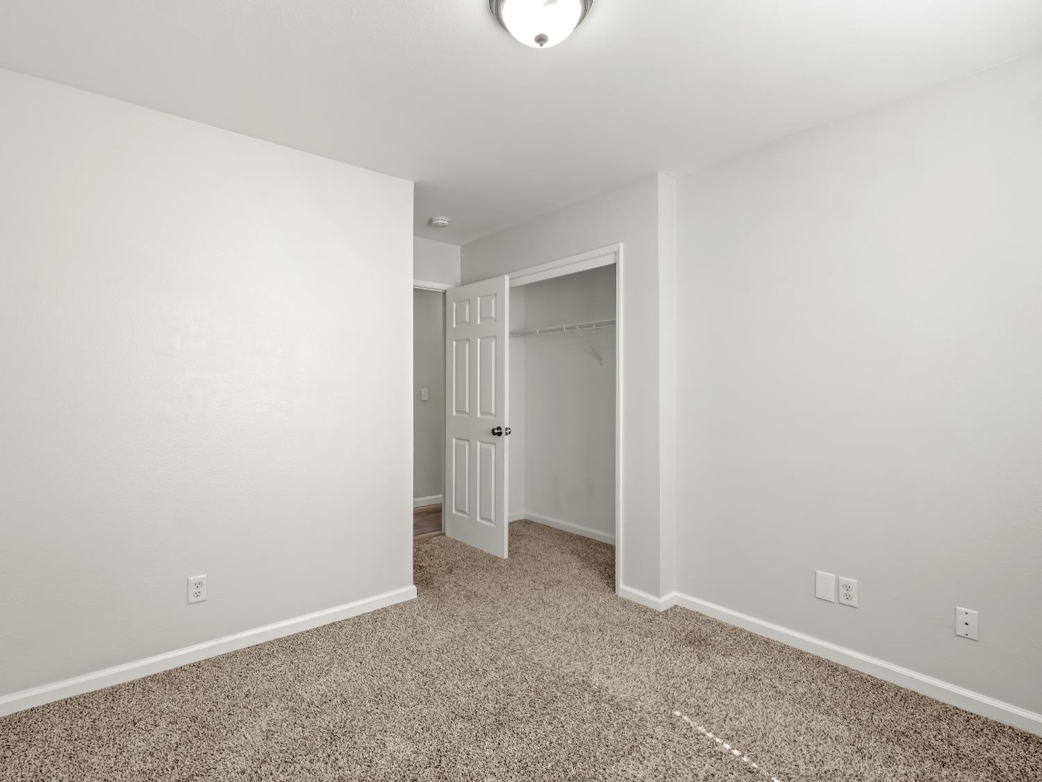 390 Tucker Ave, Sanger, CA 93657