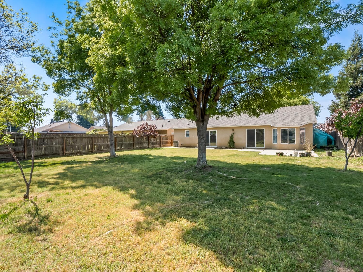 390 Tucker Ave, Sanger, CA 93657