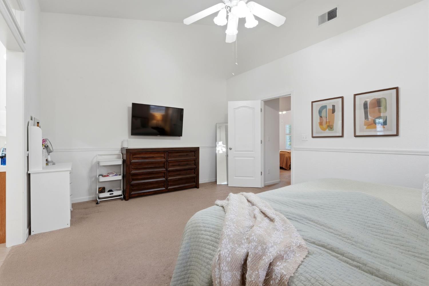 1005 Jubilee Ct, Lemoore, CA 93245