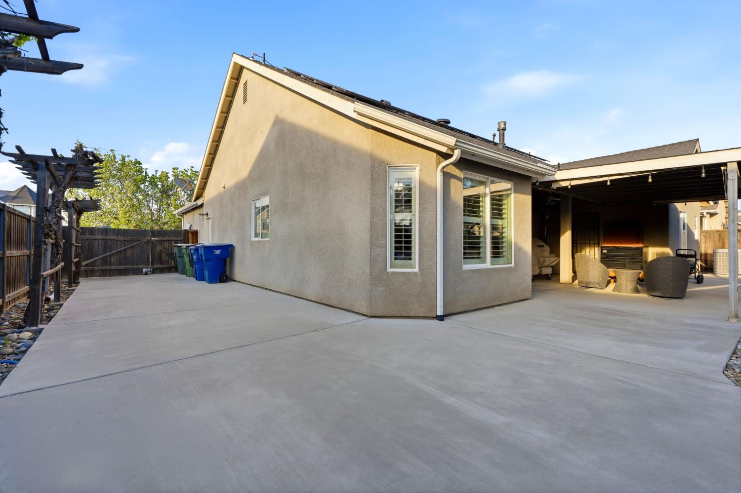 1005 Jubilee Ct, Lemoore, CA 93245