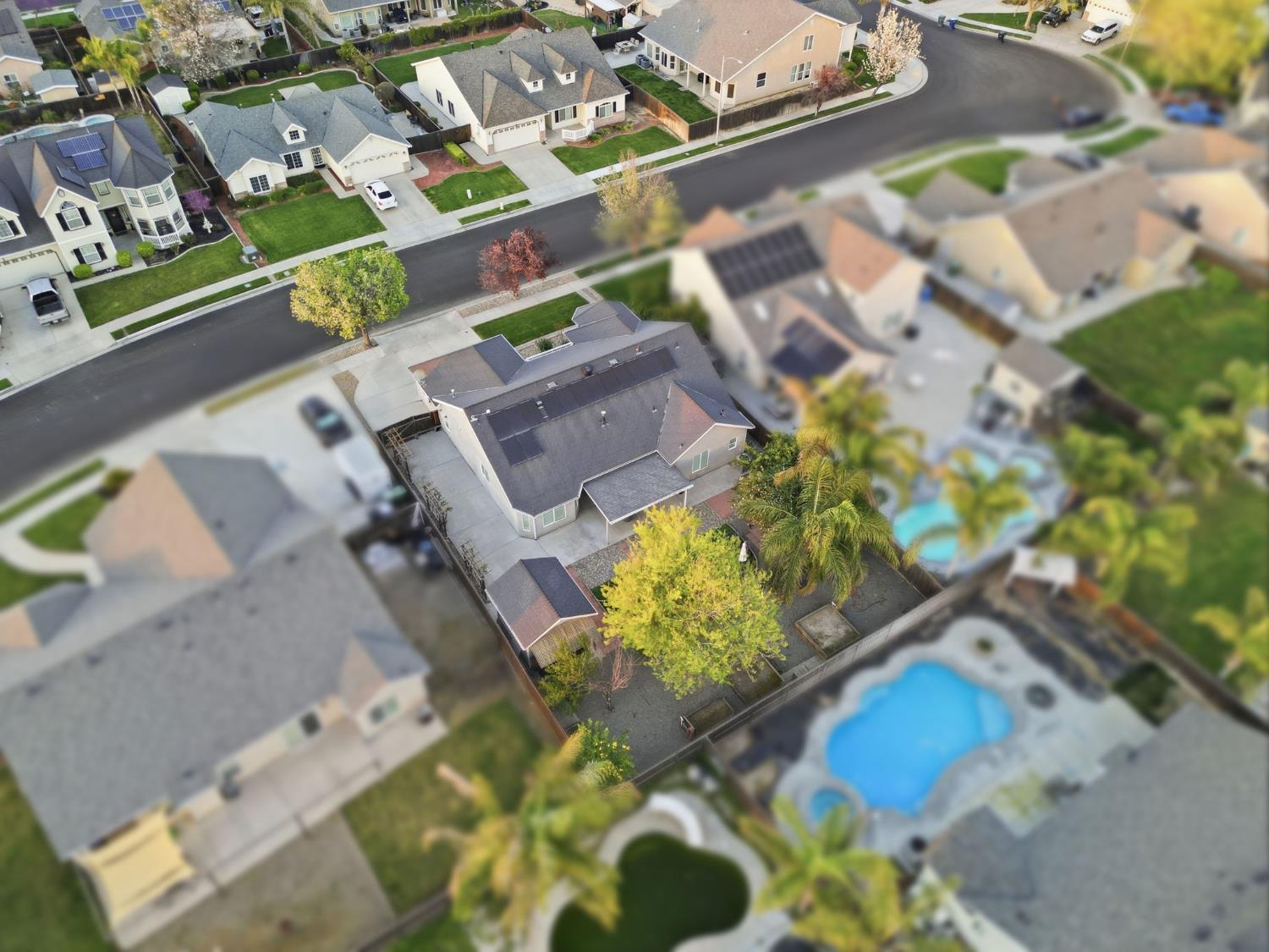 1005 Jubilee Ct, Lemoore, CA 93245