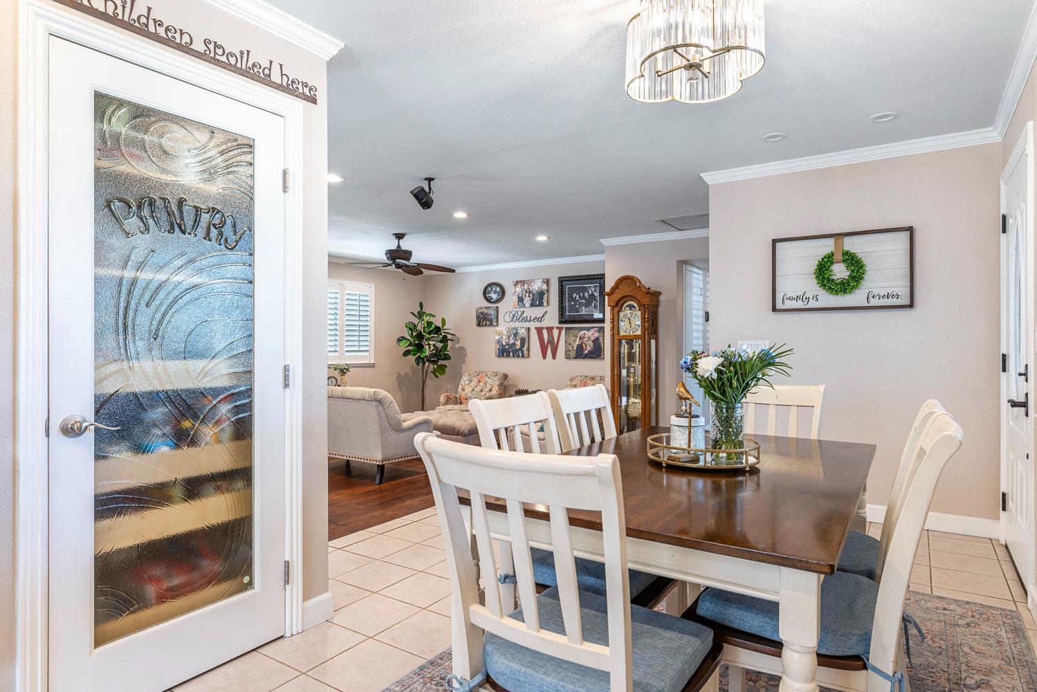 30 W Swift Ave, Clovis, CA 93612