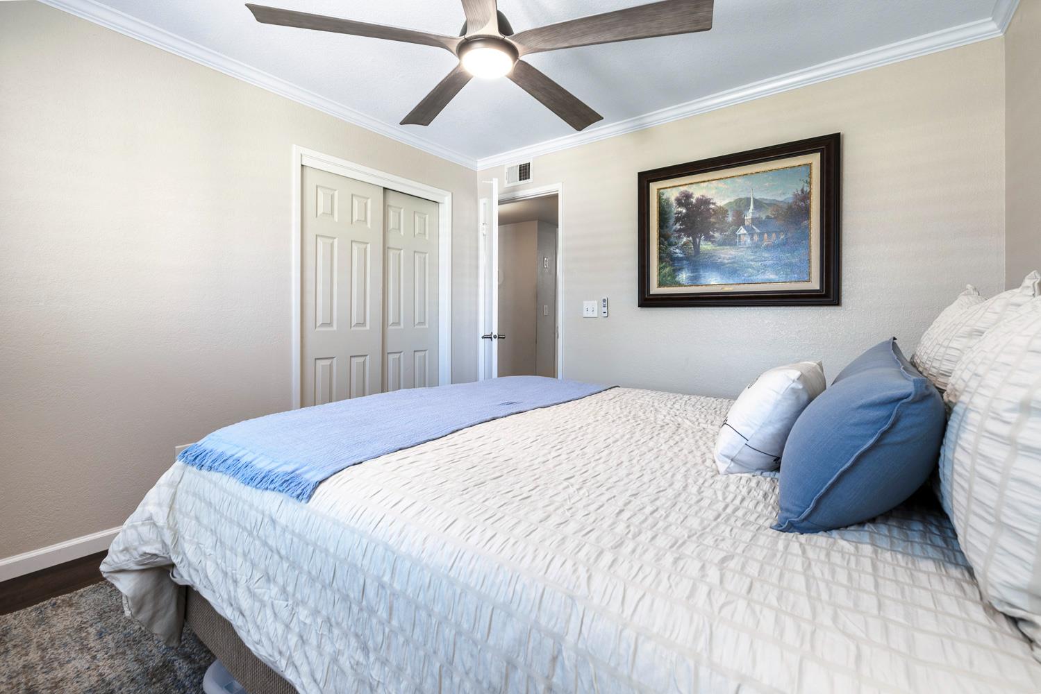 30 W Swift Ave, Clovis, CA 93612