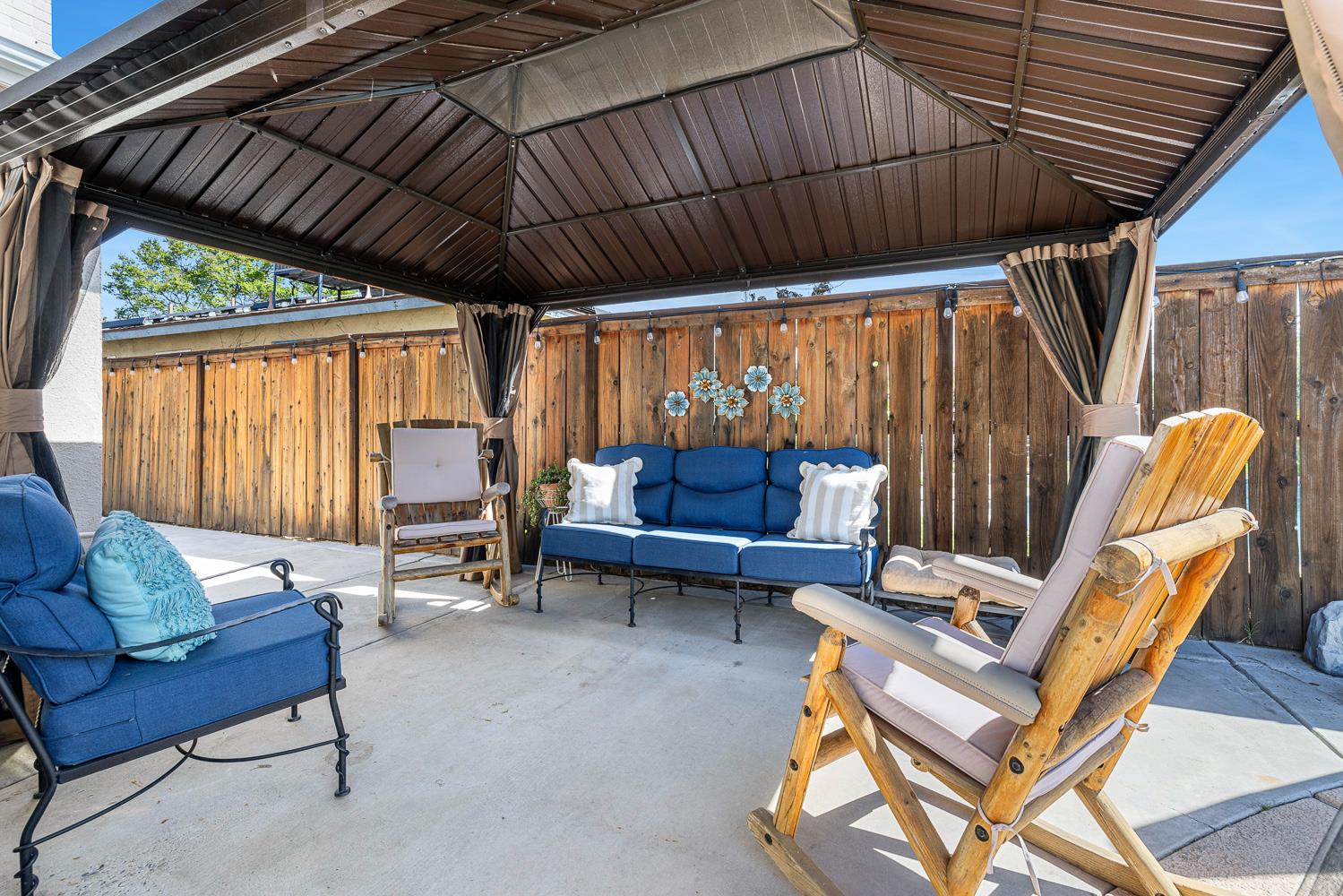 30 W Swift Ave, Clovis, CA 93612