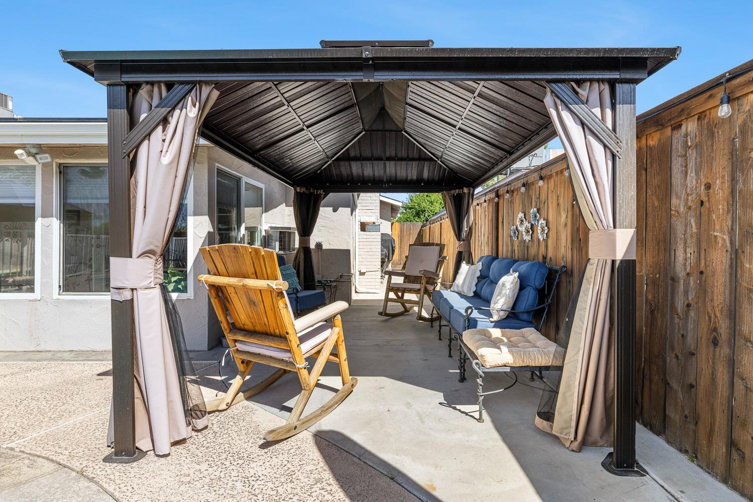 30 W Swift Ave, Clovis, CA 93612