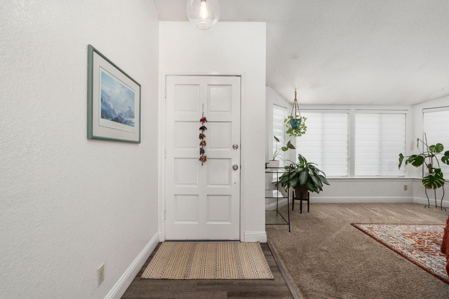 5201 W Griffith Way, Fresno, CA 93722