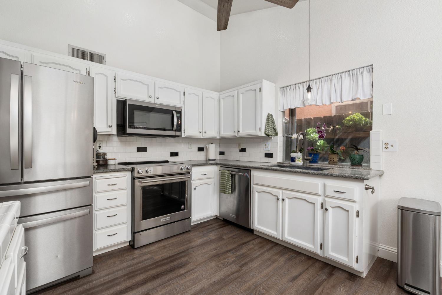 5201 W Griffith Way, Fresno, CA 93722