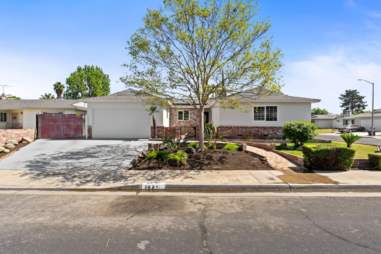 2627 Stanford Ave, Clovis, CA 93611
