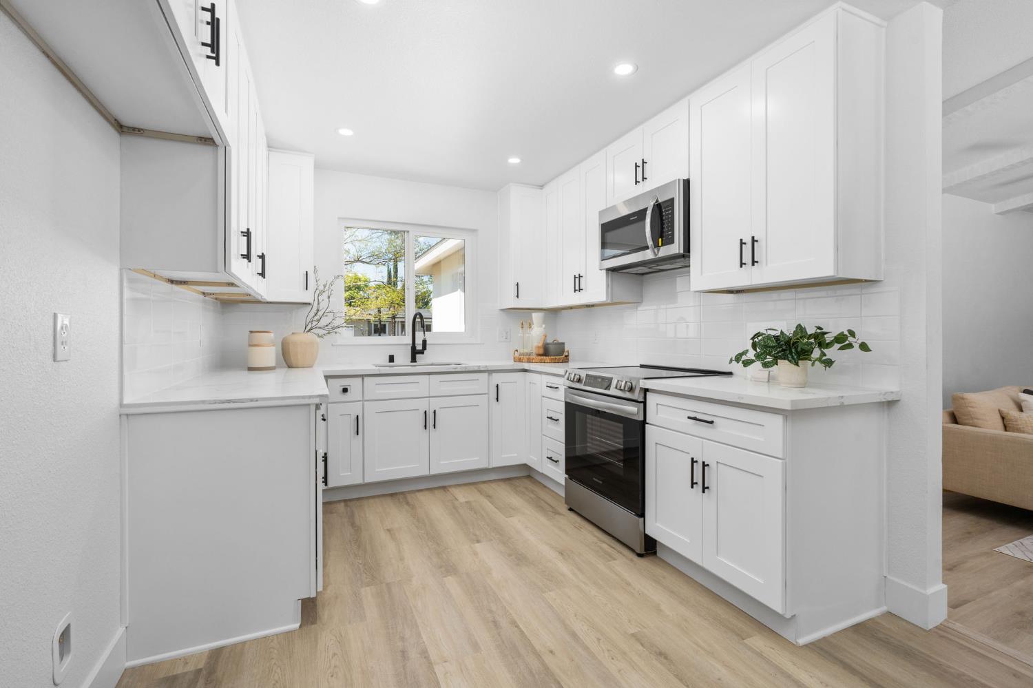 2627 Stanford Ave, Clovis, CA 93611