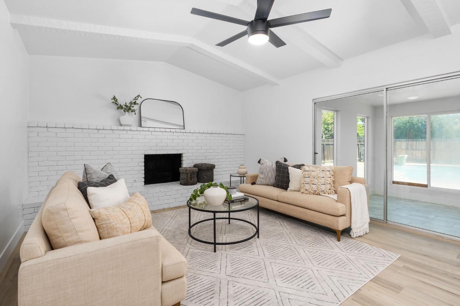 2627 Stanford Ave, Clovis, CA 93611