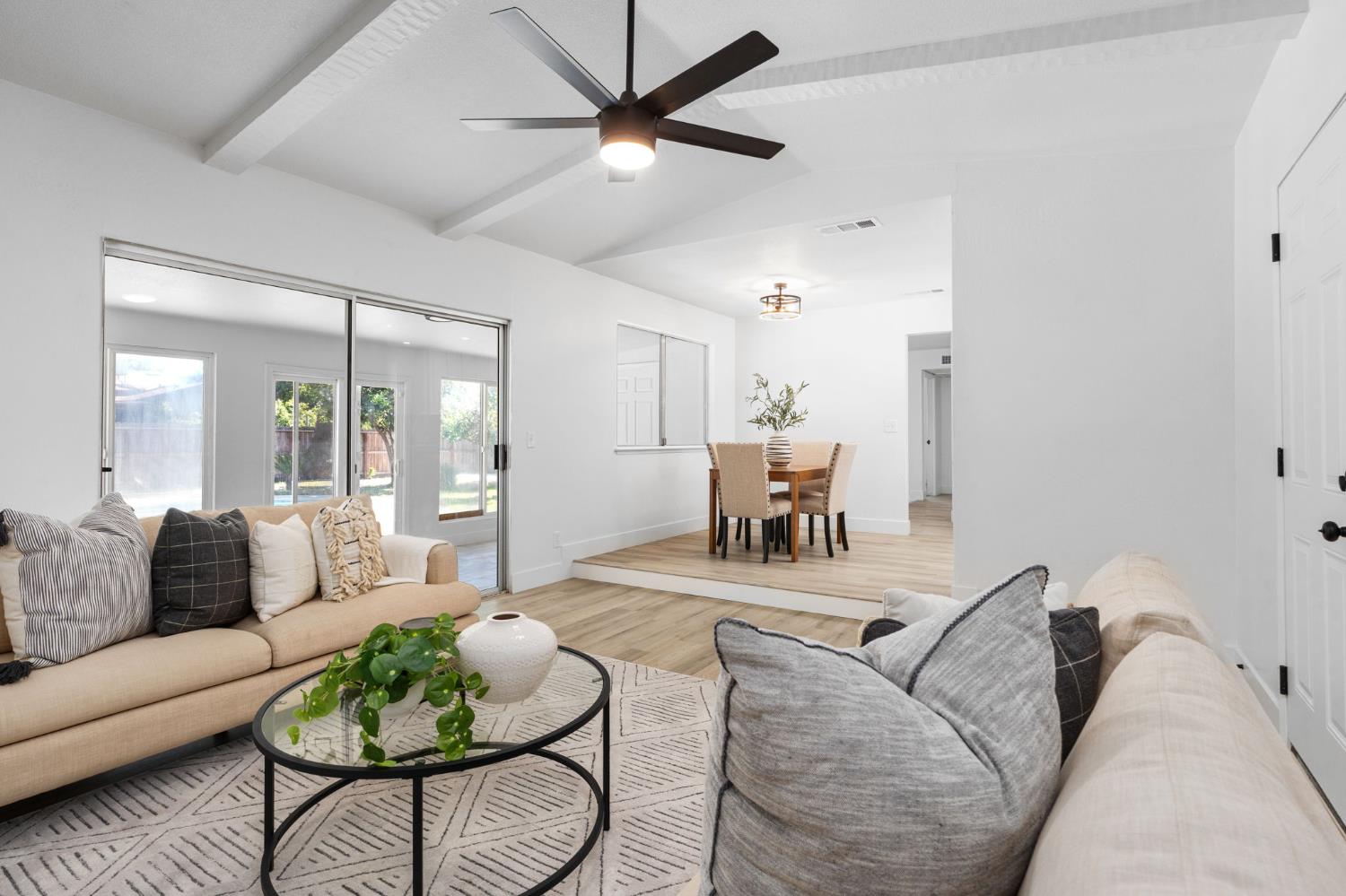 2627 Stanford Ave, Clovis, CA 93611