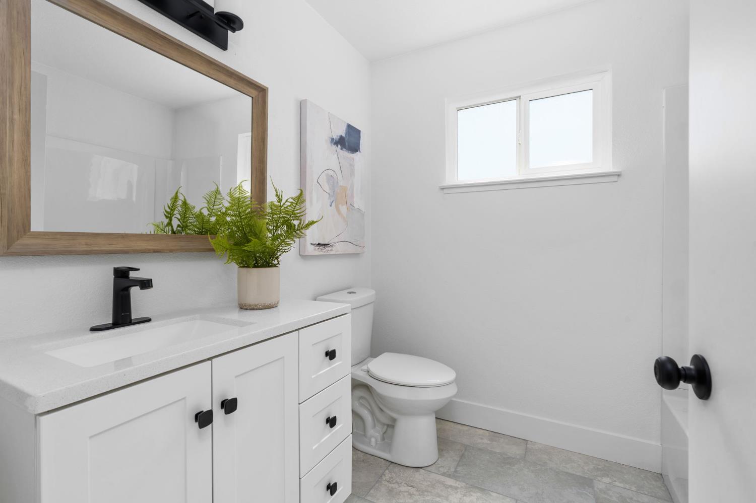 2627 Stanford Ave, Clovis, CA 93611