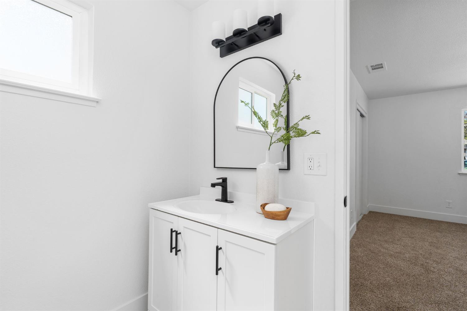 2627 Stanford Ave, Clovis, CA 93611