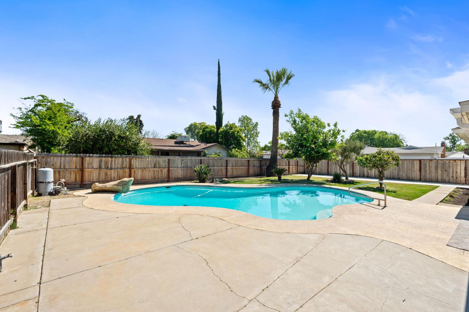 2627 Stanford Ave, Clovis, CA 93611